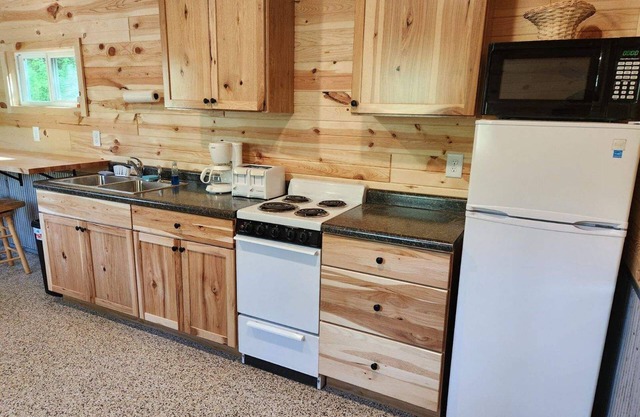 R & K Cozy Cabin