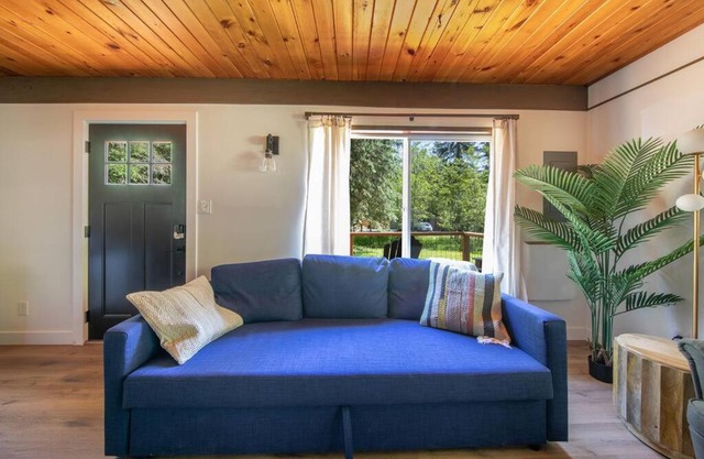 R & R Chalet at Mt. Rainier