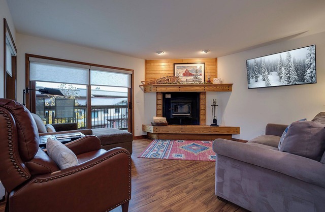 RA517 von Mountain Resorts ~ Minuten entfernt Radfahren, Wandern und Golfen ~ Pool / Whirlpool vor Ort