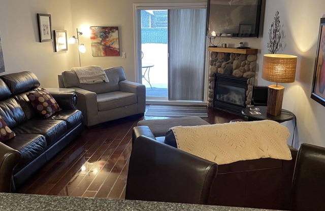 Radium Cozy Condo @The Peaks