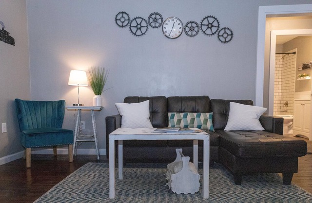 Railway Retreat- Close to UMHB & DT *Pet Friendly