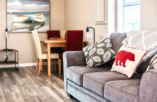 Rain Coast Retreat at Shawnigan Lake