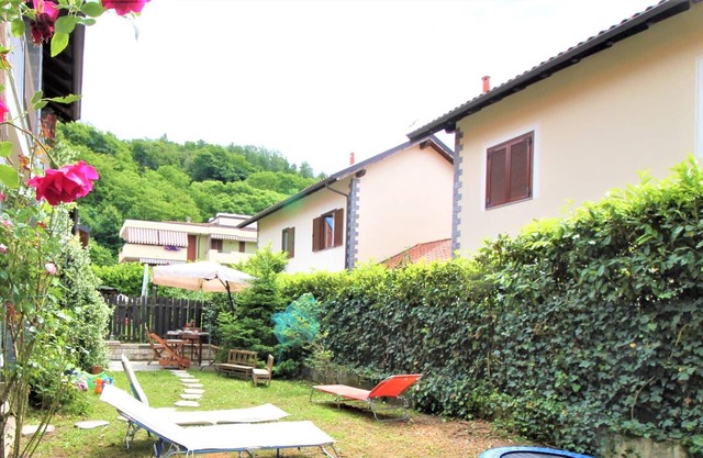Arcobaleno-Haus am Ortasee mit Parkplatz und privatem Garten