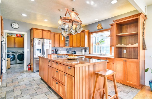 NEU! Rainier Home auf 40 Acres mit Blueberry Orchard!