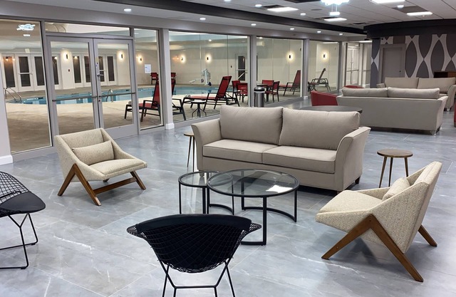 Ramada by Wyndham Hartford North / Bradley Airport