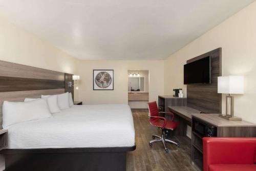 Ramada by Wyndham Kingman