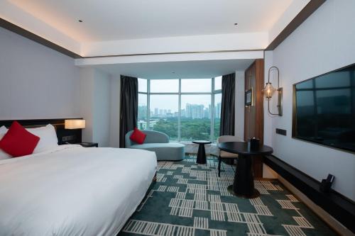Ramada by Wyndham Pearl Guangzhou-Canton Fair Free Shuttle Bus
