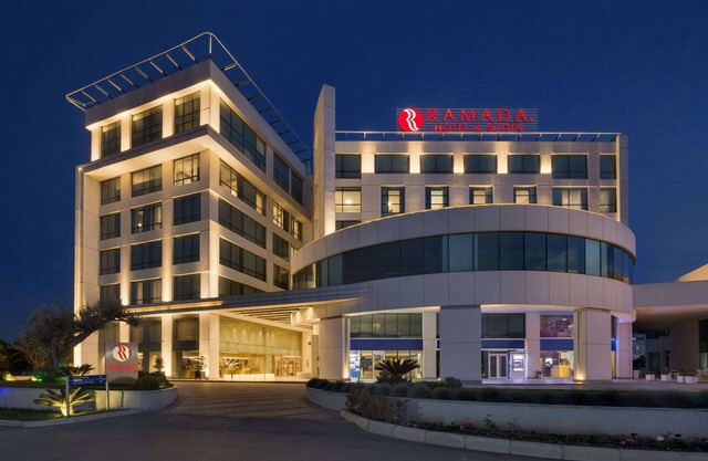 Ramada Hotel & Suites by Wyndham Izmir Kemalpasa
