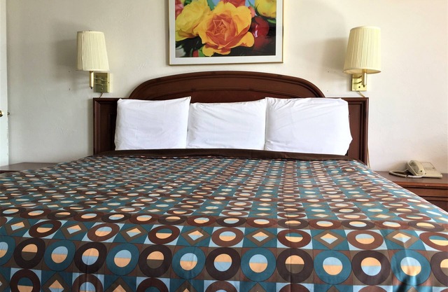 Ramblin Rose Motel