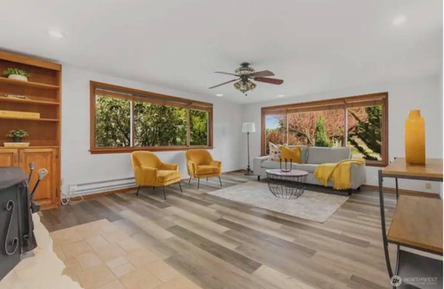 RANCH BEAUT-Modern Farmhouse charm in Bonney Lake