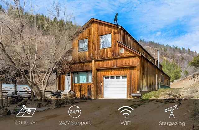 Ranch House Retreat On 100 acres with Mtn Views & Games