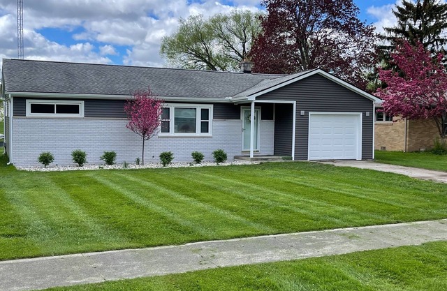 Ranch In Lexington Village 3 Blocks from Lake Huron Beaches, Restaurants Shoppin