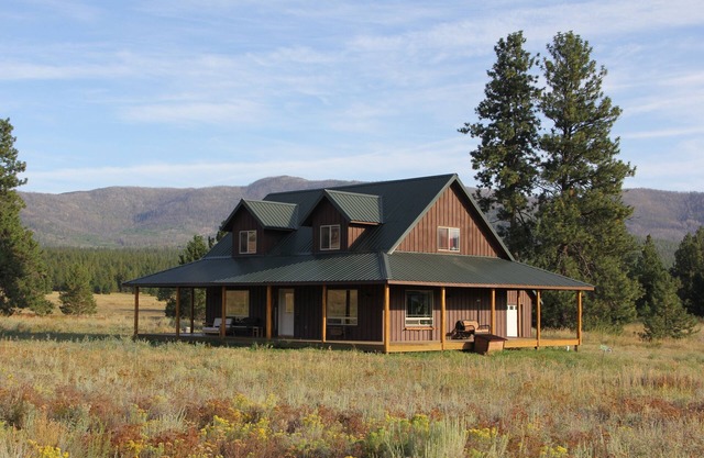 Ranch Style Cabin auf 20 Acres im wunderschönen Tunk Valley