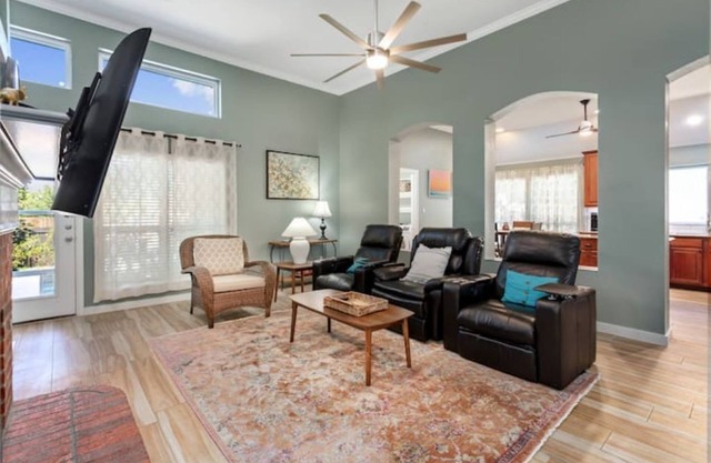 Ranch Style Home Walk2Park+Shopping/Near Headquarters DR/Major Hospitals