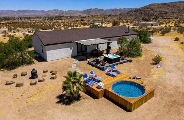 Ranch W/Jacuzzi, Hammocks, & 360 Mountain Views