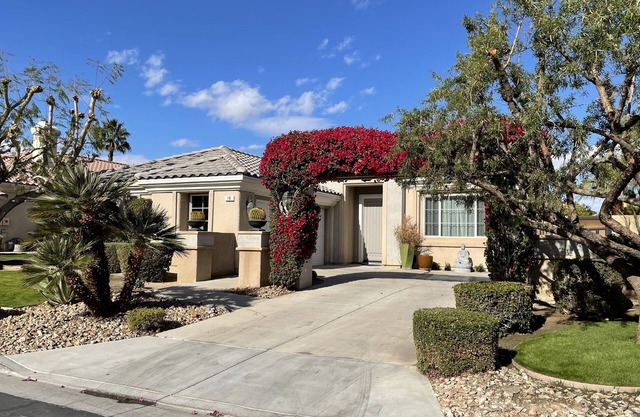 Rancho Mirage 2BR / 2BA / 1 Den PRVT. Pool / Jacuz - Gated Community