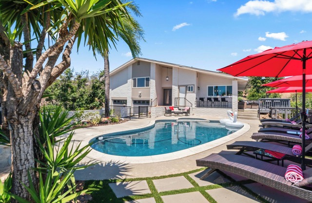 Rancho Via Loma - Luxurious & Secluded Pool Home