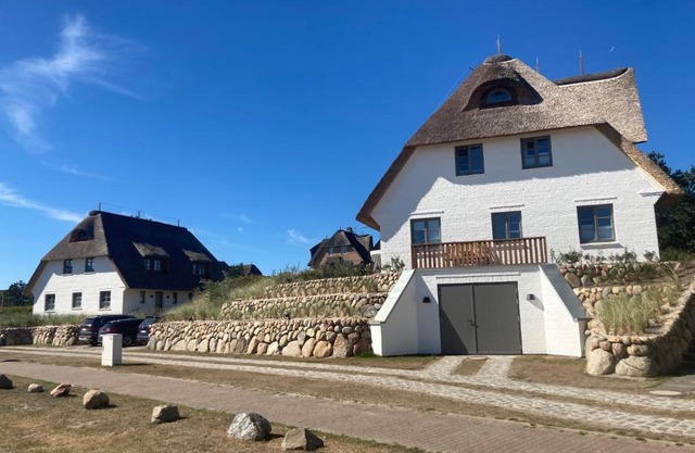 Rantum Dorf - Ferienappartments im Reetdachhaus 3 & 4