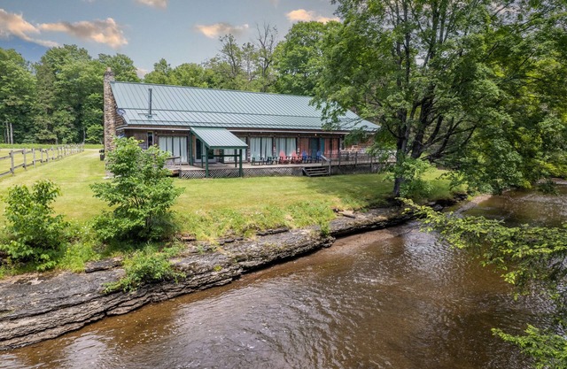 RAPID RIVER LODGE: Neuer Luxus-Whirlpool! 18+, haustierfreundlich, behindertengerecht.