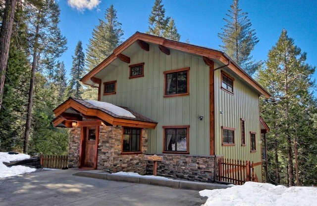 Rare 2 King Bedrooms, INSIDE Yosemite Gates, No Stairs to Enter
