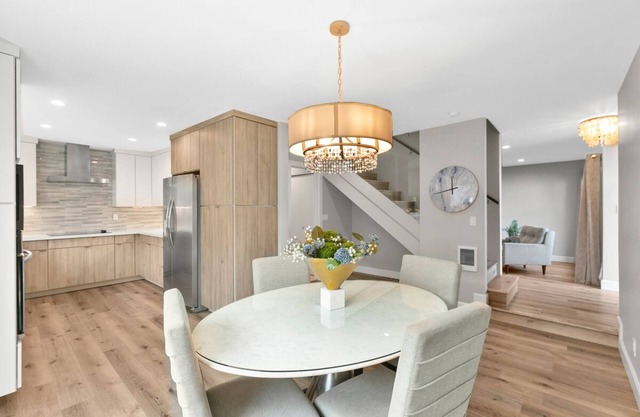 RARE A/C, Sparkling Clean 2Bd/3BA Home with Private Beach Access, Walk to All!
