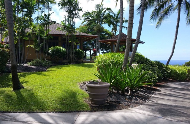 Seltene Schönheit und Luxus in Kealakekua Bay