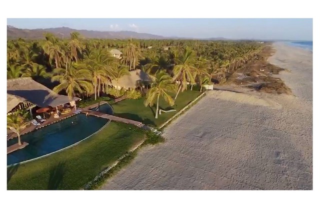 Jetzt zimmerweise bewerten, Pto Escondido beste hochwertige Villa am Strand, Thai Style.