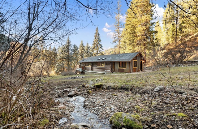 Rattlesnake Wilderness Cabin