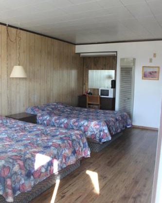 Raval Paradise Motel and RV Park