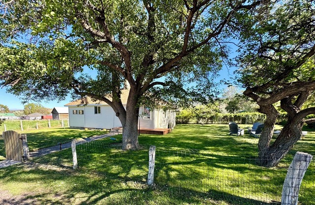 Ravens Roost: Family Farmhouse Near Capitol Reef