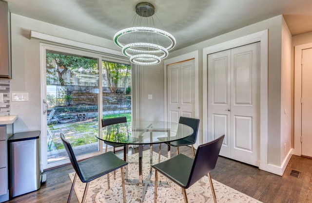 Ravishing Rambler Home! Garage / Close to Airport