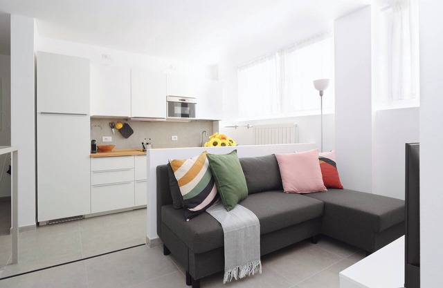 Ravizza 34 S2 - Ein Schlafzimmer Wohnung, Schläft 3