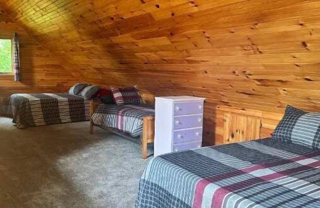 Raystown lake close to boat launch and all amenities wooded paradise