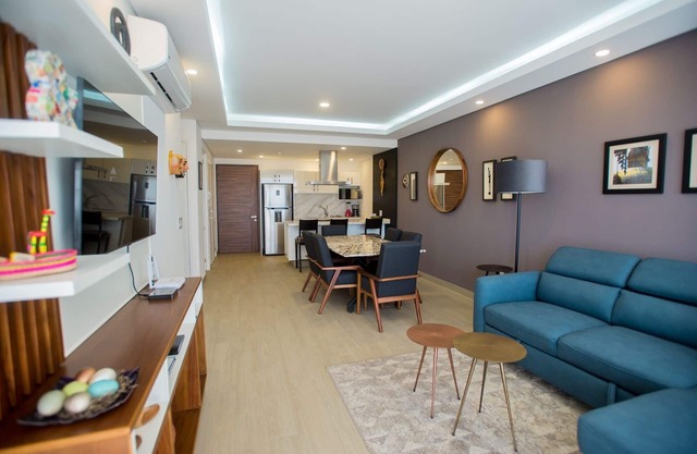 Real View Towers in Real Center Plaza, Delightful 5th floor 1BR, Zona Real,