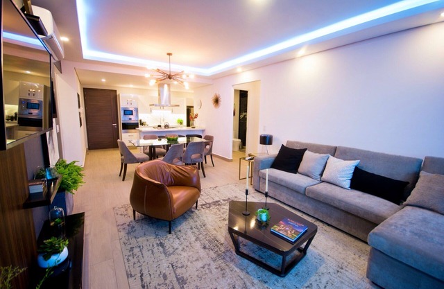 Real View Towers, Plaza Real Center, Amazing 2 BR, Sanitized, Near Andares