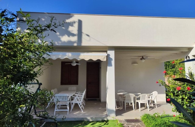 Freistehende Villa mit Garten - 300 Meter vom schönen Strand von Geremeas
