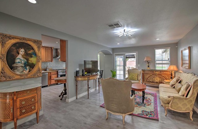 Recently Renovated Retreat Less Than 6 Mi to Disney!