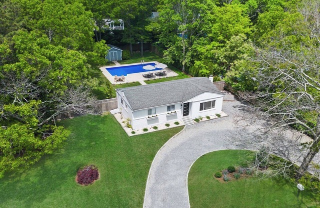 Recently Renovated and Modernized Hampton Bays Beach Beach Bungalow Perfect...