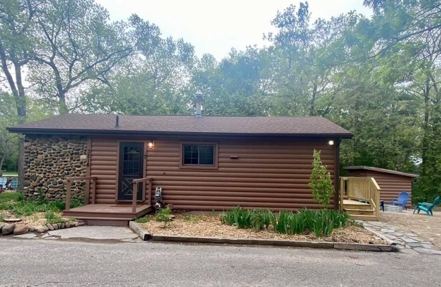 Recently Updated Beachfront Resort Cottage #7