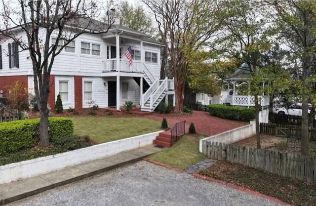 Red Bluff Cottage