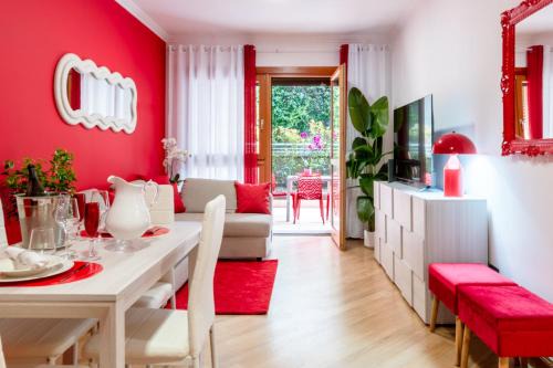 Red Chic Roma