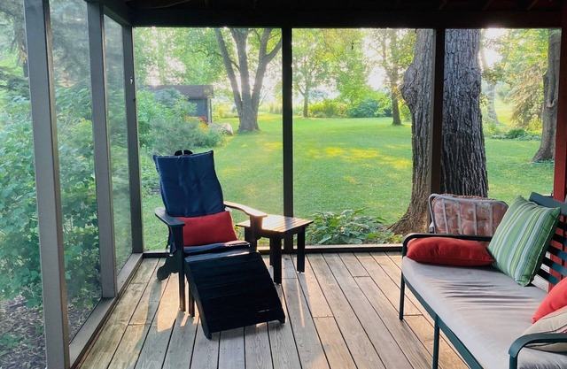 Red Cottage on Lake Winnebago