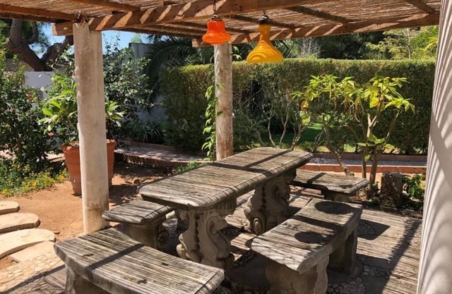 Casa Rossa sul Mare mit direktem Zugang vom 2700 m² großen Garten