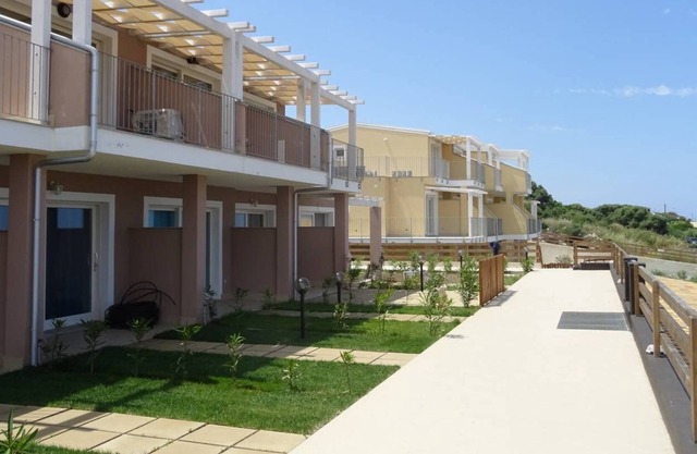 RED ISLAND ELITE APARTMENT MIT MEERBLICK UND POOL