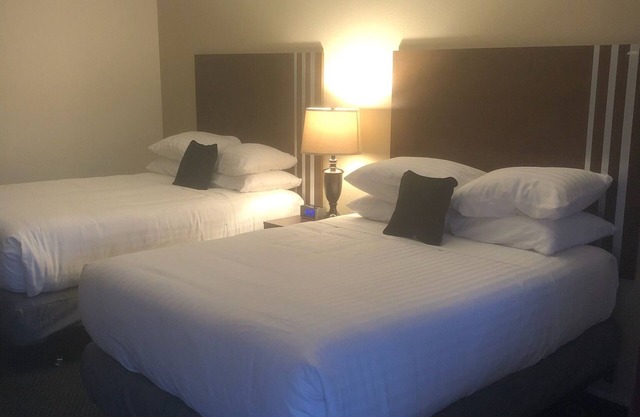 Red Lion Inn & Suites La Pine