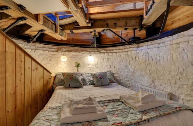 Red Mill - Drei Schlafzimmer Haus, Schläft 6