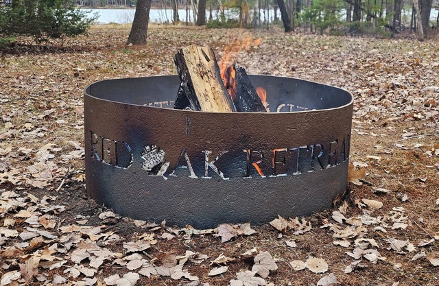 Red Oak Retreat - Cabin on the Water