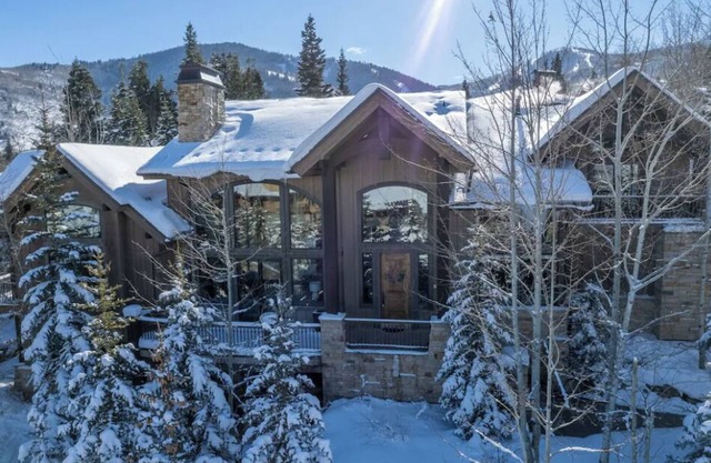 The Red Pine Estate - Canyons Village - Ski-in & Ski-out Masterpiece!