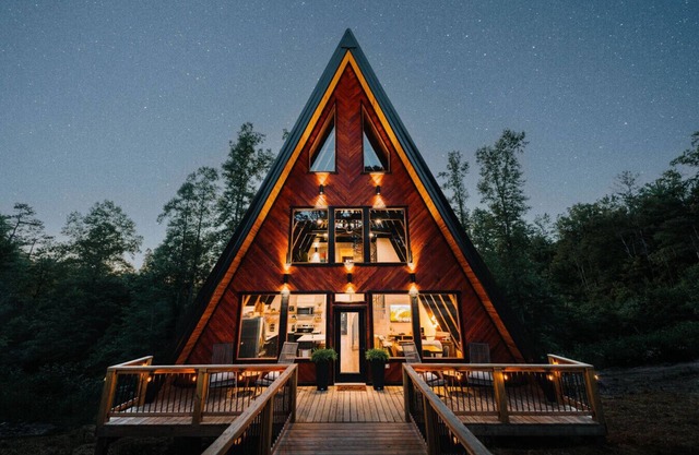 Red River Gorge A-Frame | Hot Tub | Firepit | Pets
