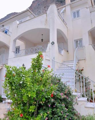 Red Rock and View Leonidio maisonette studio